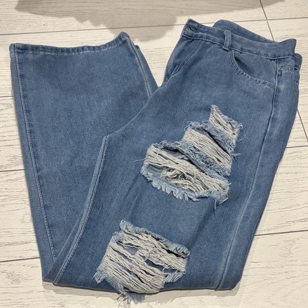 SHEIN Blue Distressed Straight Leg Jeans